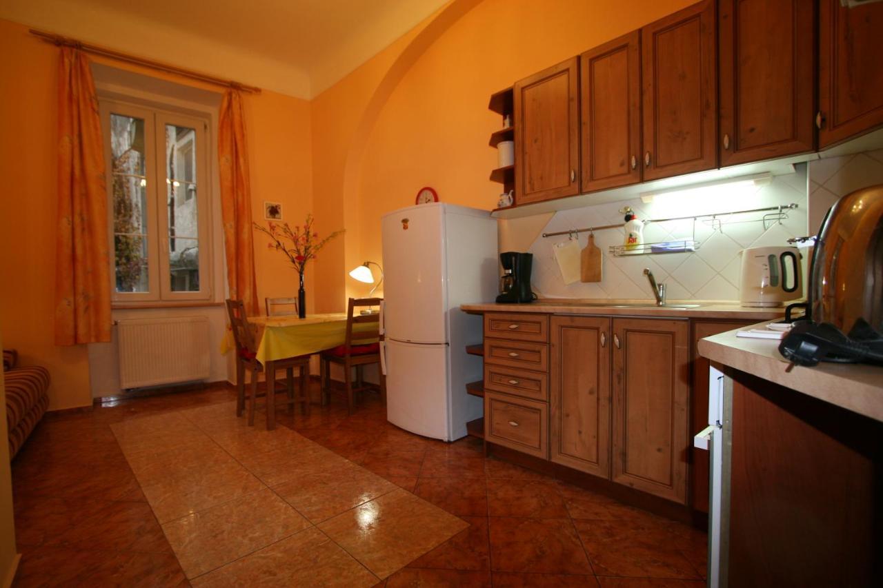 No. 2 Trziste 29 Apartment *